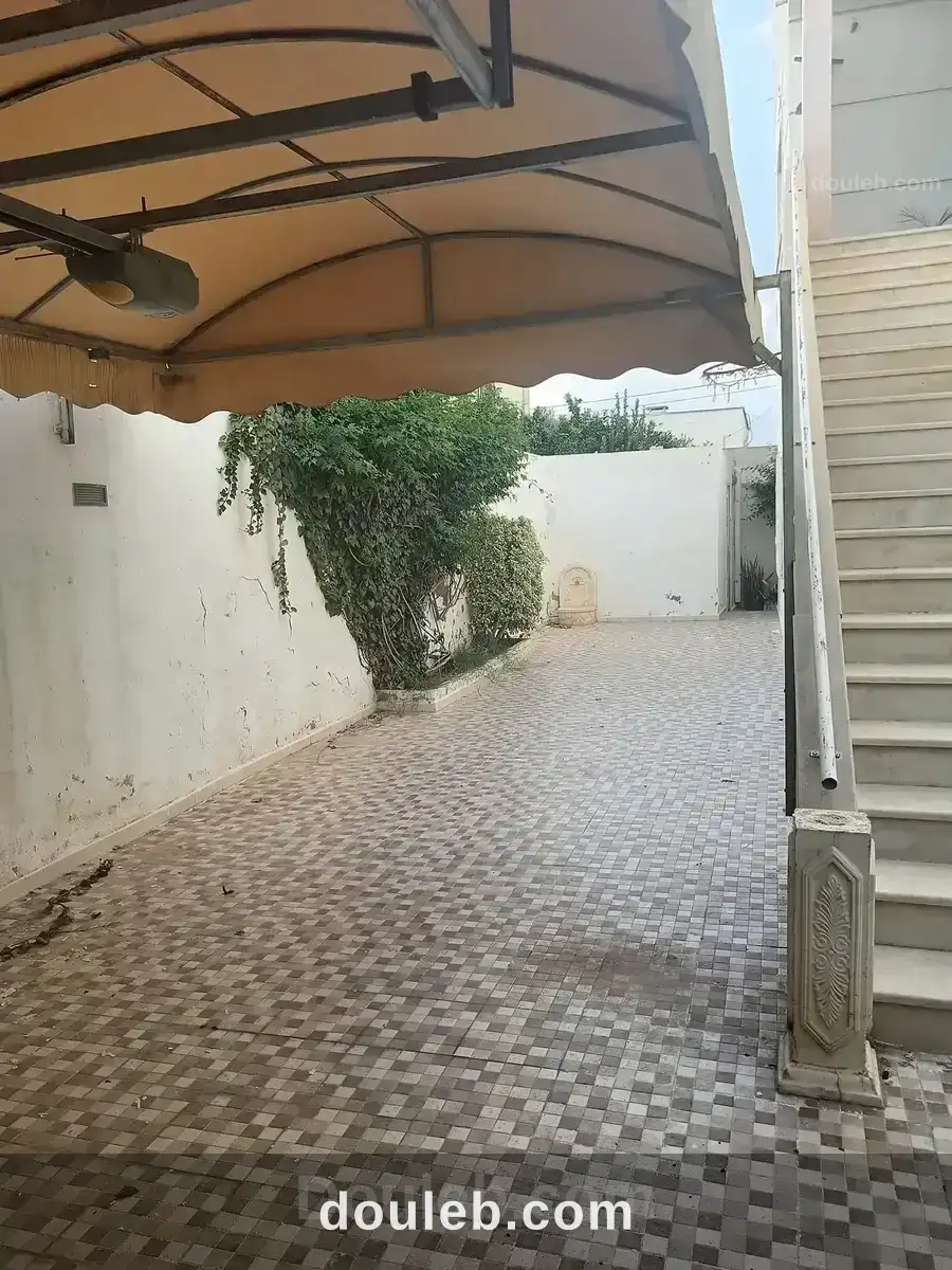 Villa sur deux niveaux - Miniature 2