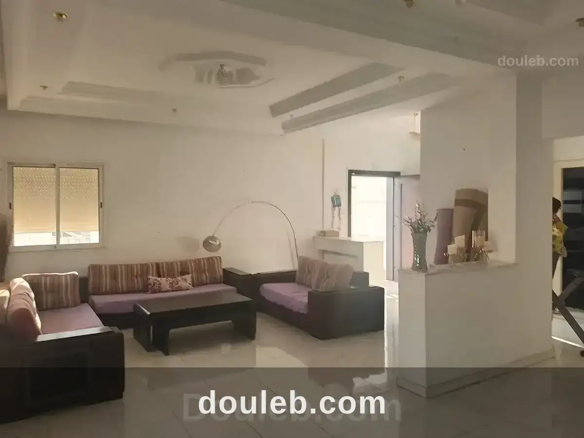 Villa sur deux niveaux - Miniature 3