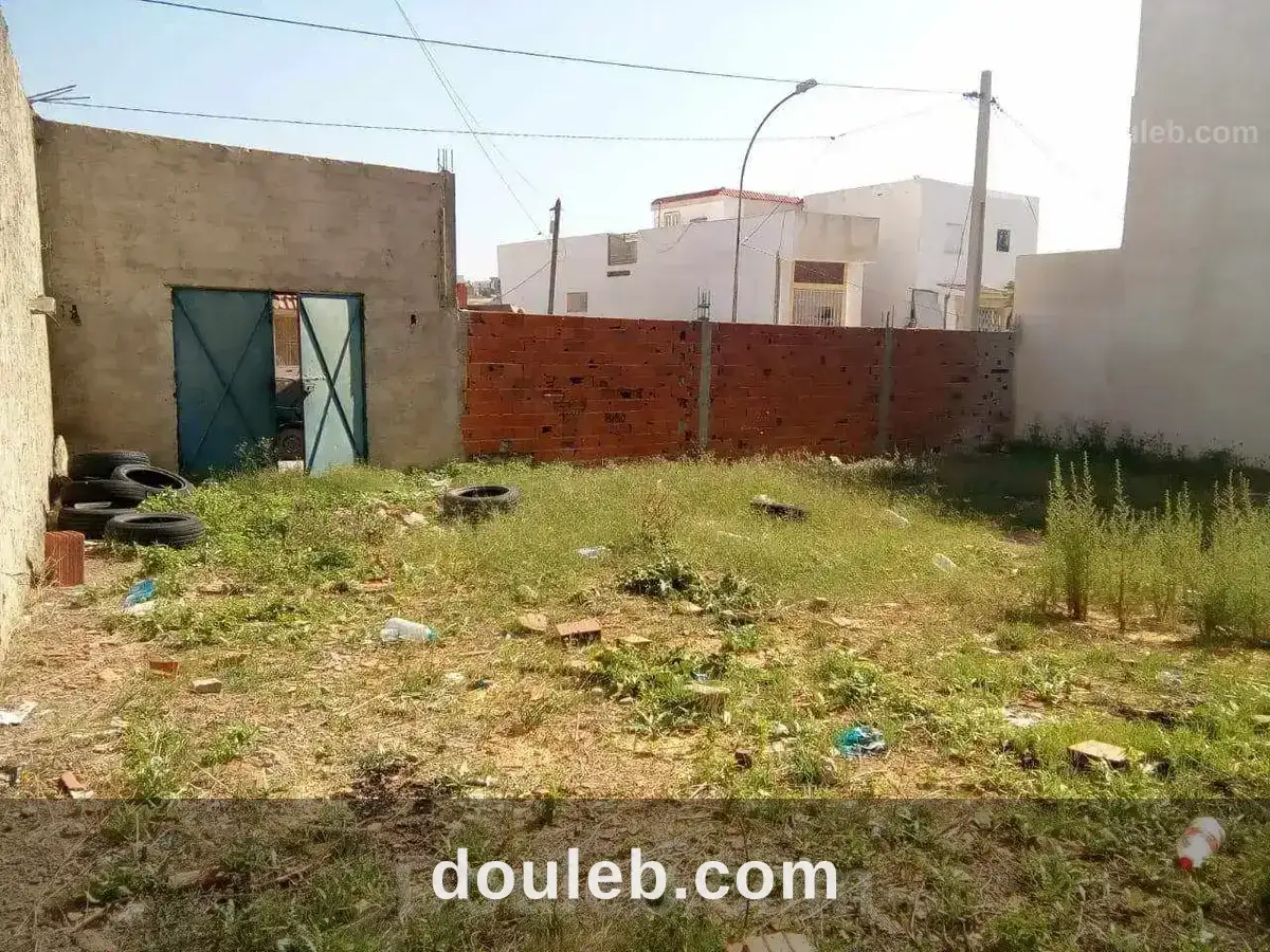 Terrain à l' omrane supérieur - Miniature 3