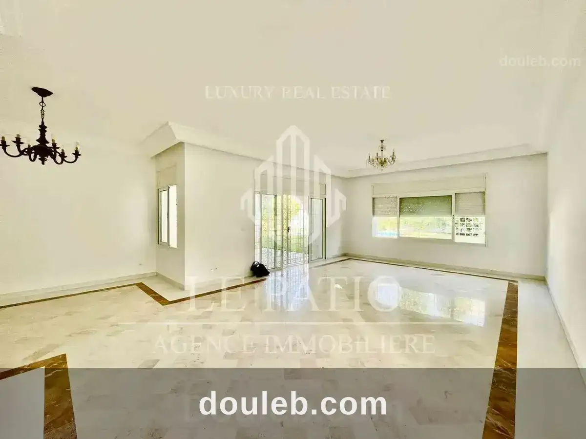 Villa a la marsa avec un grand jardin piscine - Miniature 3