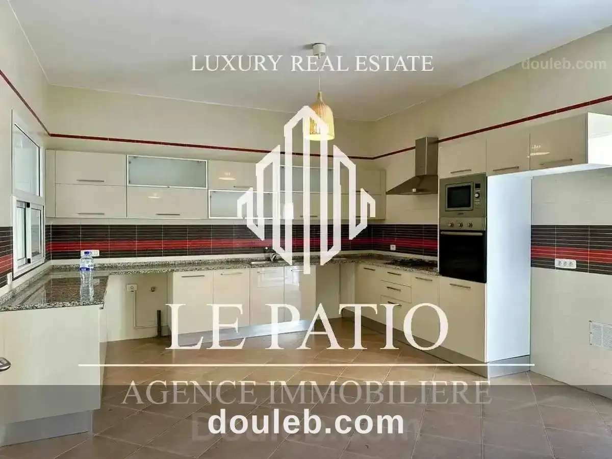 Villa avec jardin et piscine a la marsa - Miniature 3