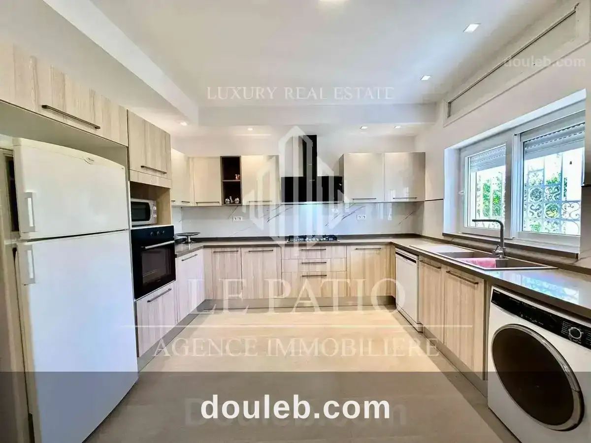 Rdc de villa meublé avec piscine a la marsa - Miniature 4