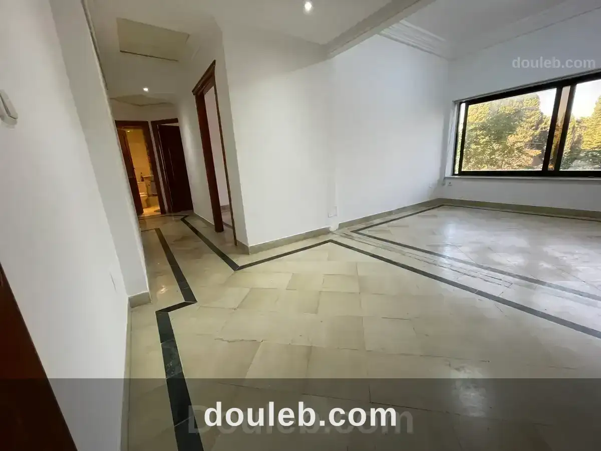 Un bureau à khaireddine pacha - Miniature 2