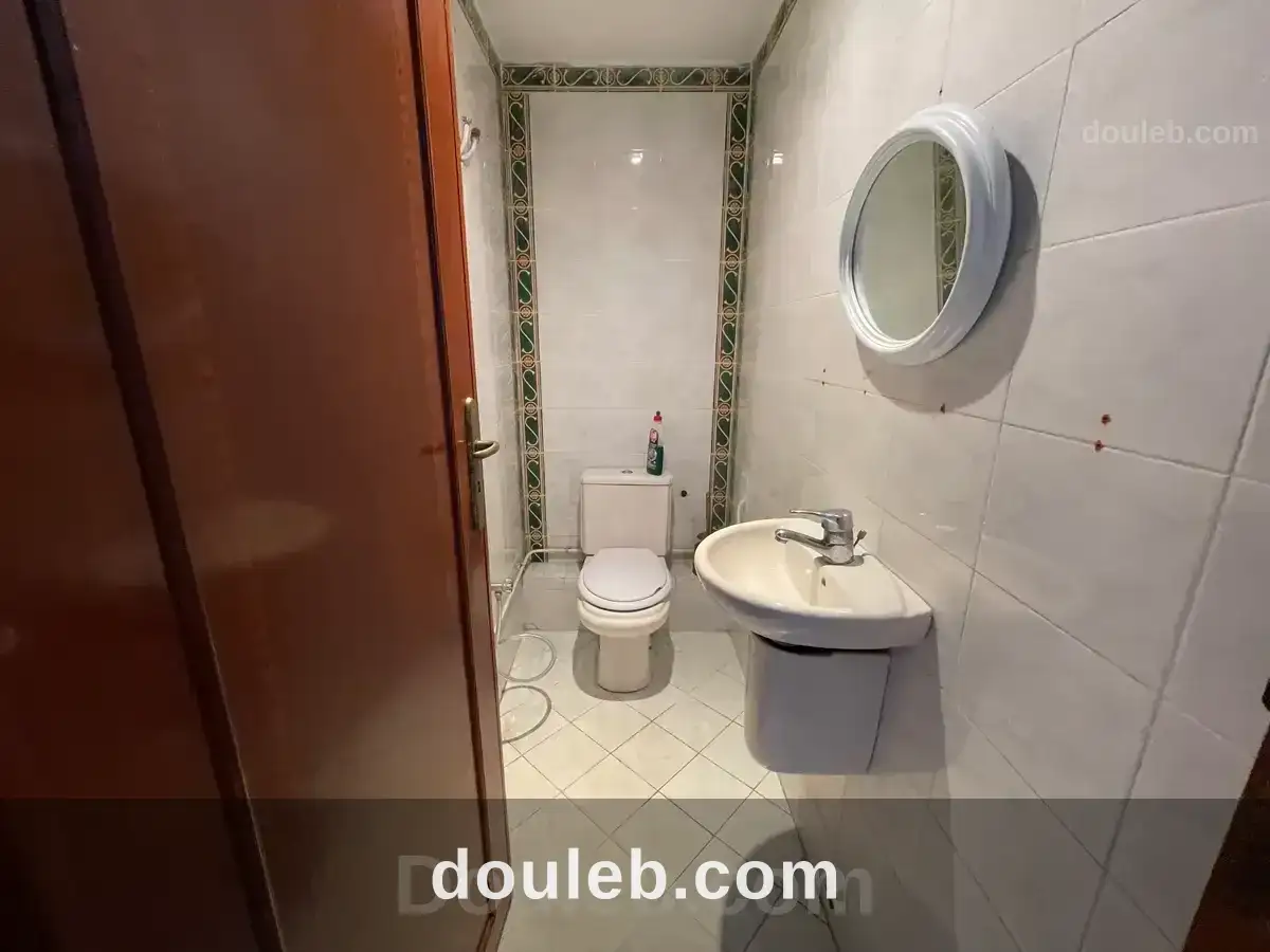 Un bureau à khaireddine pacha - Miniature 3