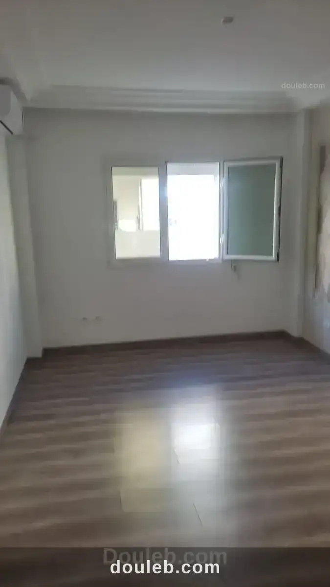 Spacieux appart s plus 2 très propre - Miniature 2