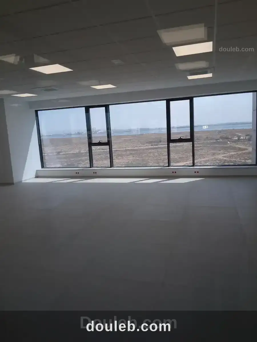 Un immeuble bureautique entier 3 niveaux - Miniature 2