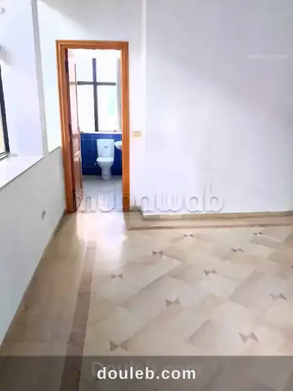 Un beau bureau ou cabinet - Miniature 4