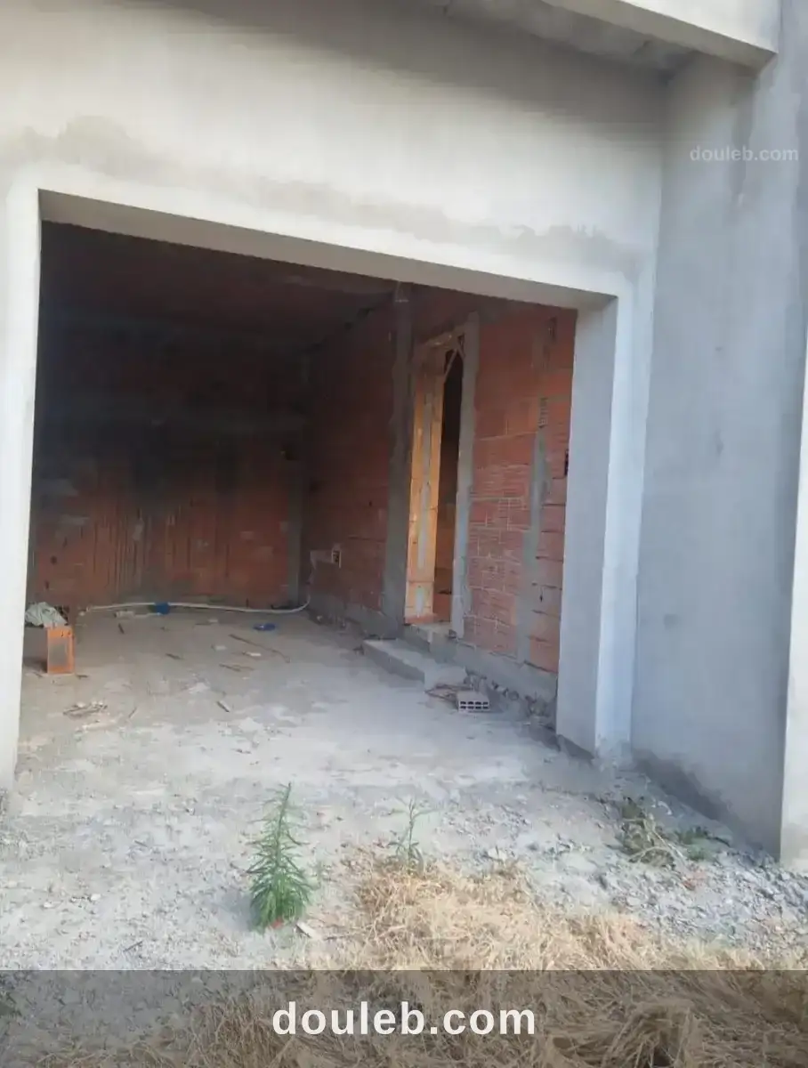 Villa composée de deux logements indépendants - Miniature 2