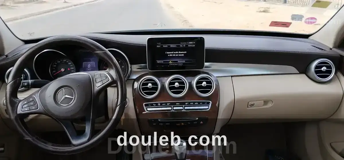 Joli mercedes c200 à Tunis