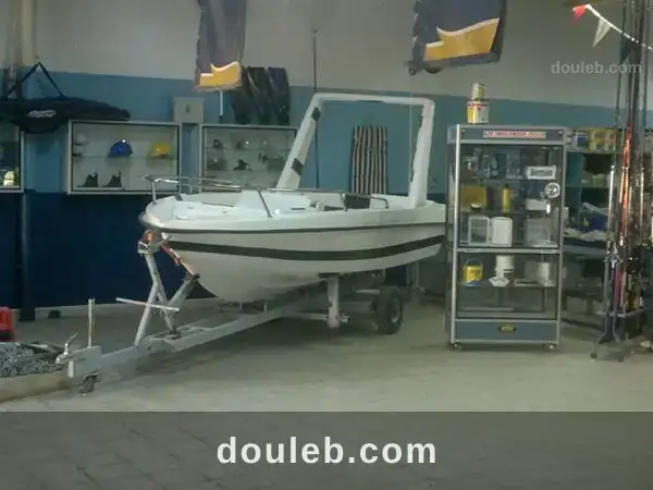 Bateau pour 5 personne à Tunis