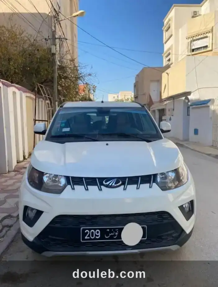 Mahindra k8 à Tunis