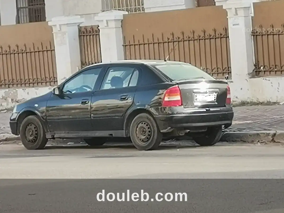 Opel astra g en bon état général à Tunis