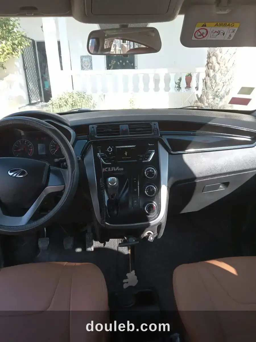 Mahindra kuv100 k6plus propre et bien entretenue à Tunis