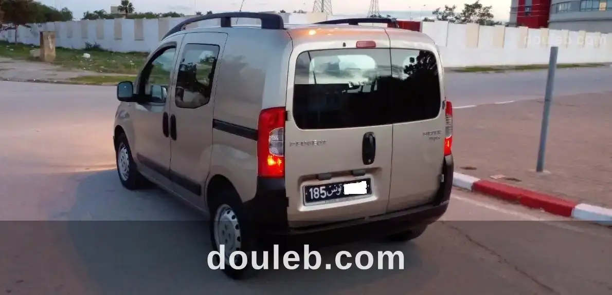 Peugeot bipper tepee à Tunis