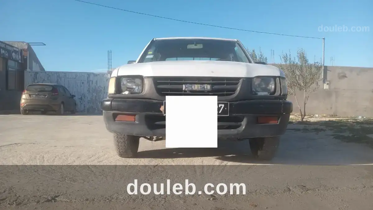 Isuzu bonne état pour les intéressés à Tunis