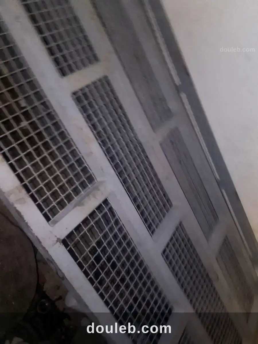 Flanc de camion à Tunis