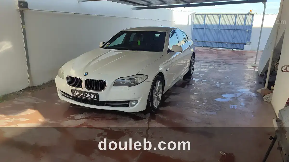 Bmw 520 i en bon état à Tunis
