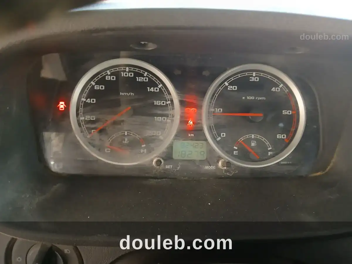 Tata xenon 4 portes à Tunis