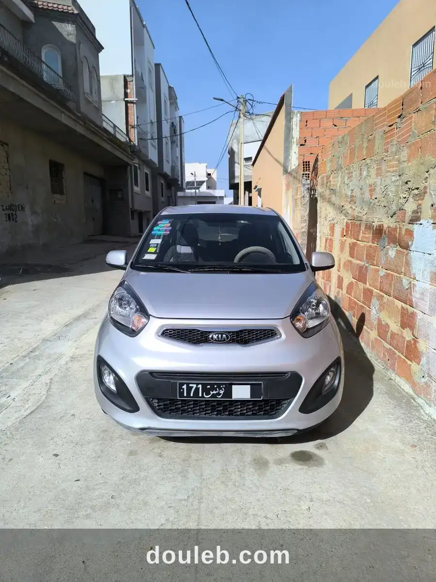 Kia picanto première main 99200 km à Tunis