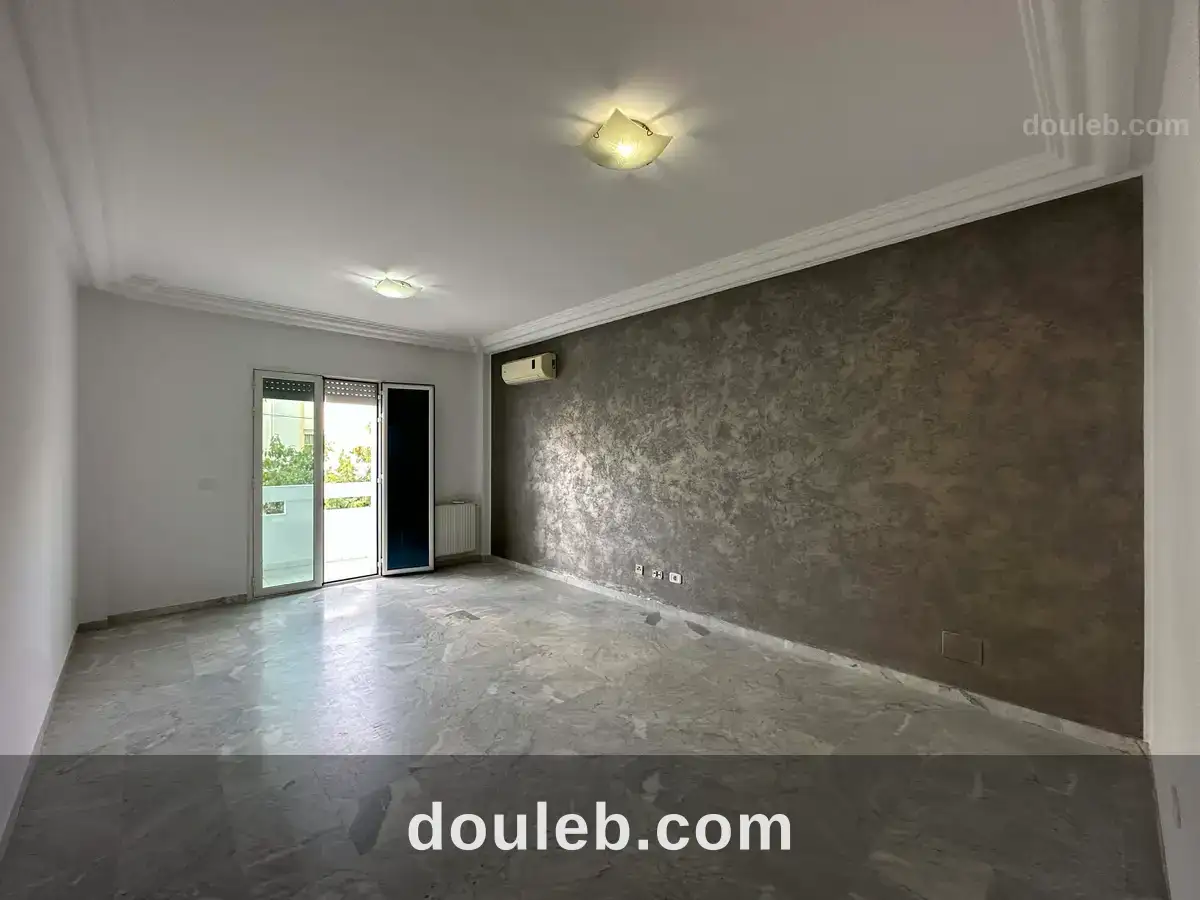 Appart s3 à ennasr 2 sur hedi nouira à Tunis