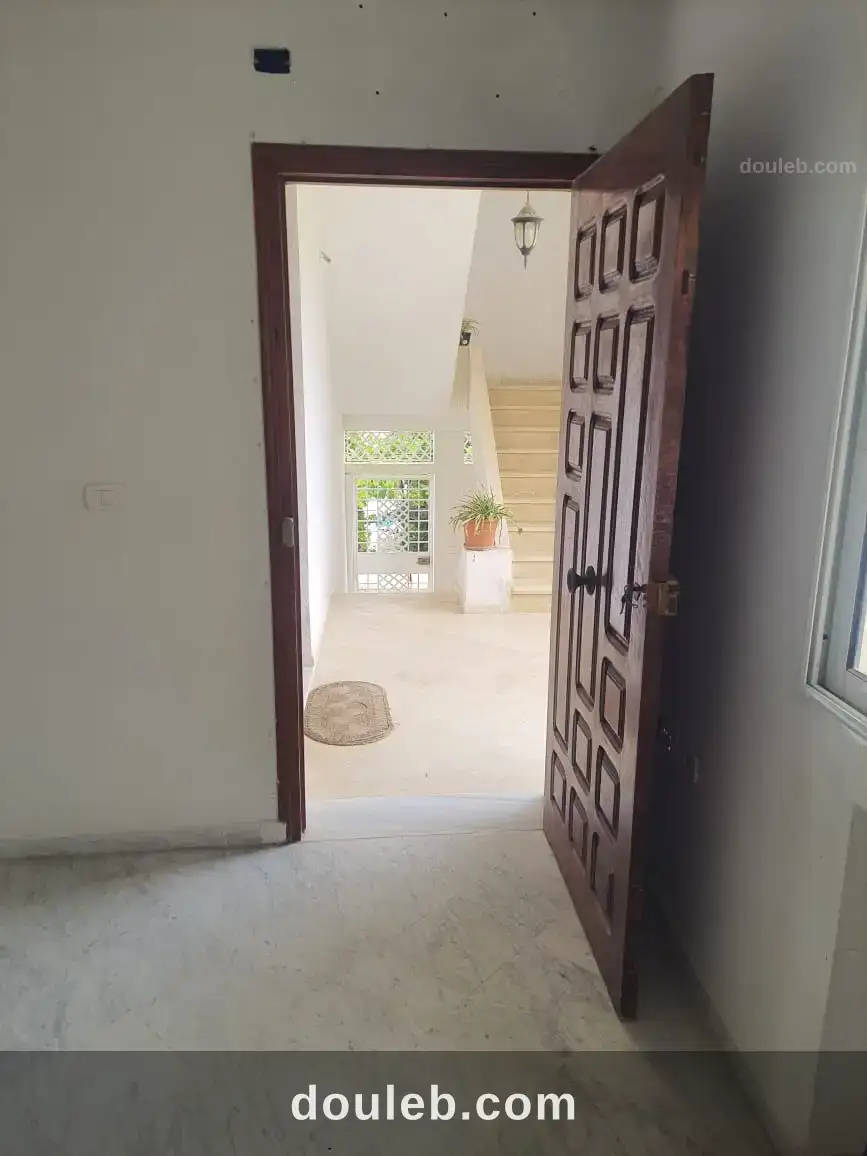 Etage de villa manar1 près carrefour express à Tunis