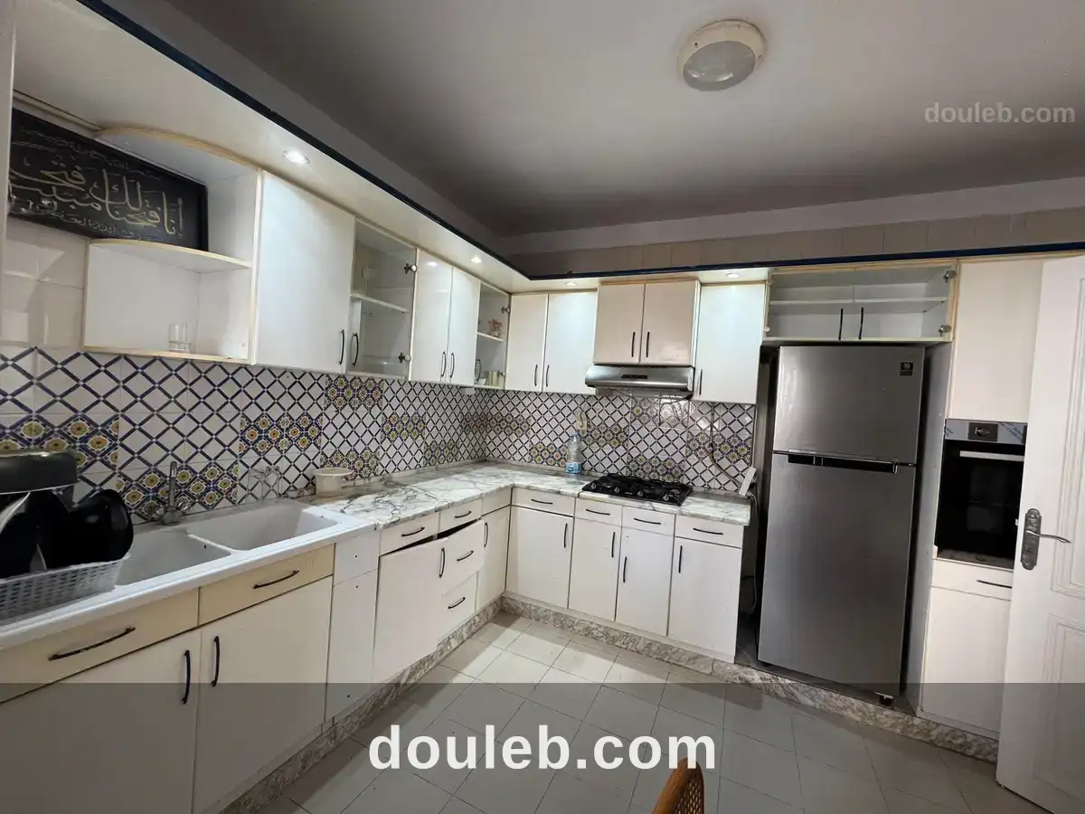 S3 vide ou meuble dinars a ennasr 1 à Tunis