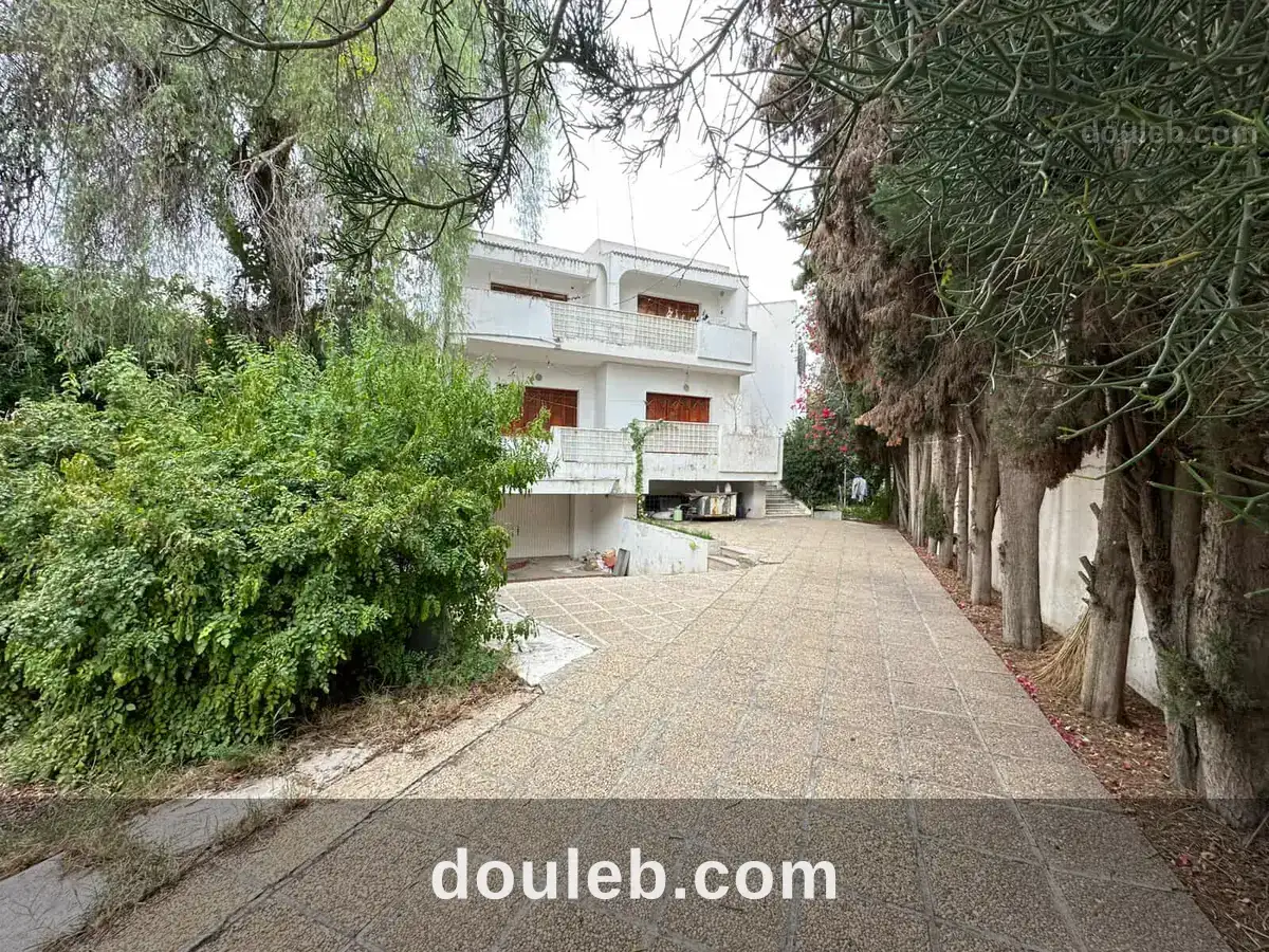 Villa 9 pièces usg bureau manar 3 à Tunis