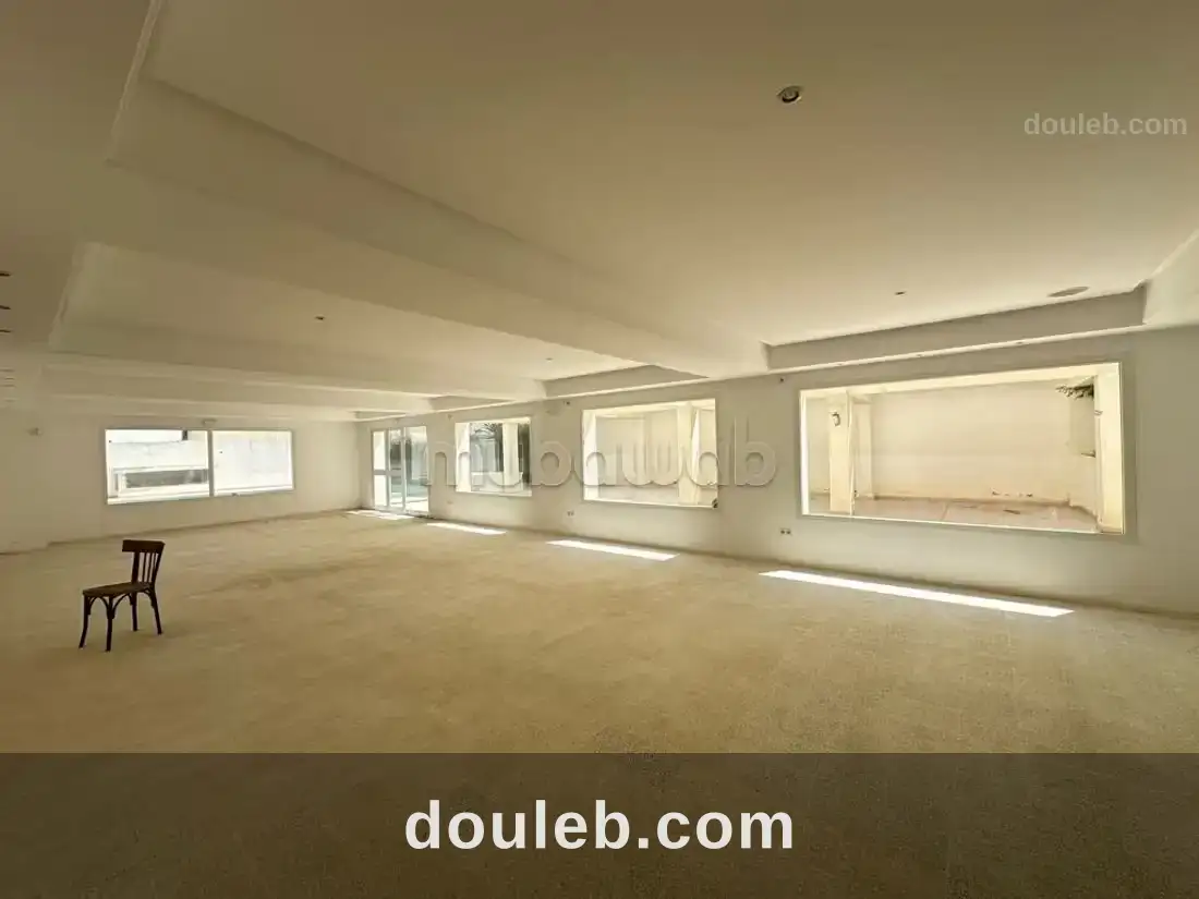 Local commercial avec terrasse à menzah 9c à Tunis