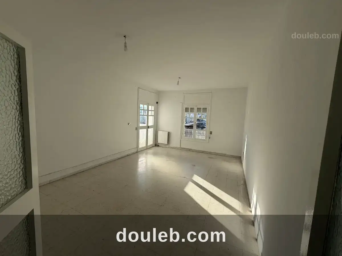 S3 320 md ennasr 2 à Tunis