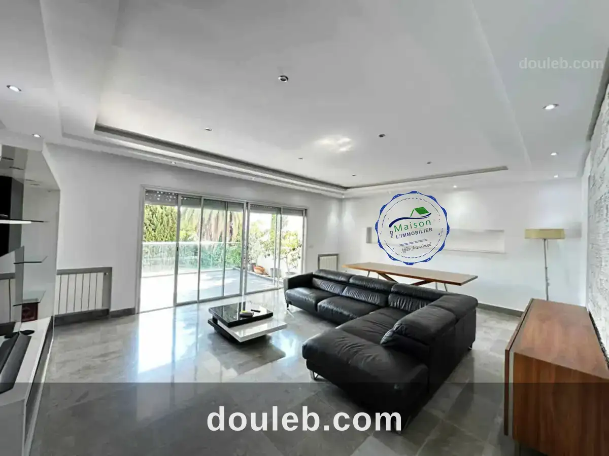 Etage de villa vide moderne s4 à el menzah 1 à Tunis