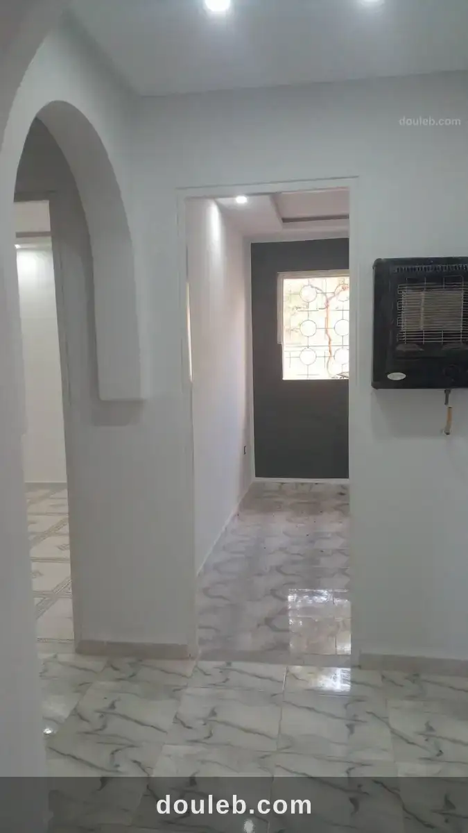 Bureau salon et deux pièce au mourouj 3 à Tunis