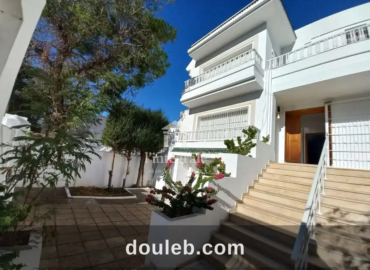 Belle villa pour habitation ou bureau à Tunis