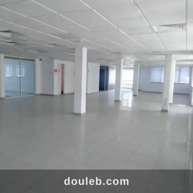 Super bureau 710 m2 au lac 1 à Tunis