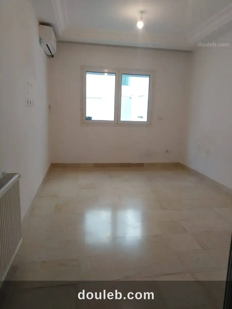Un s plus deux bien orienté à rés zayatine à Tunis