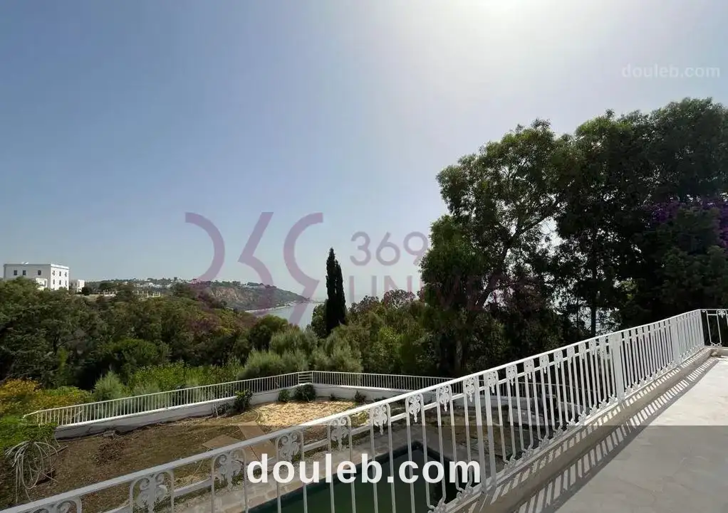 Villa avec piscine à carthage ref rh052 à Tunis