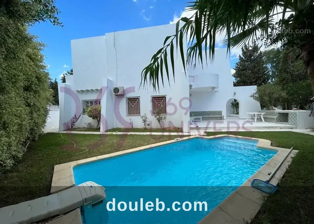 Villa avec piscine à la marsa refrh034 à Tunis