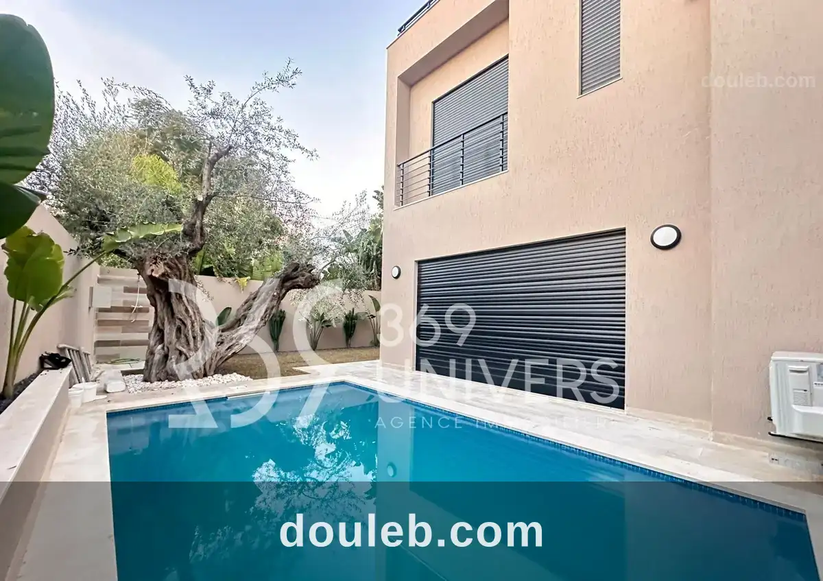 Villa neuve avec piscine à gammarth ref rh140 à Tunis
