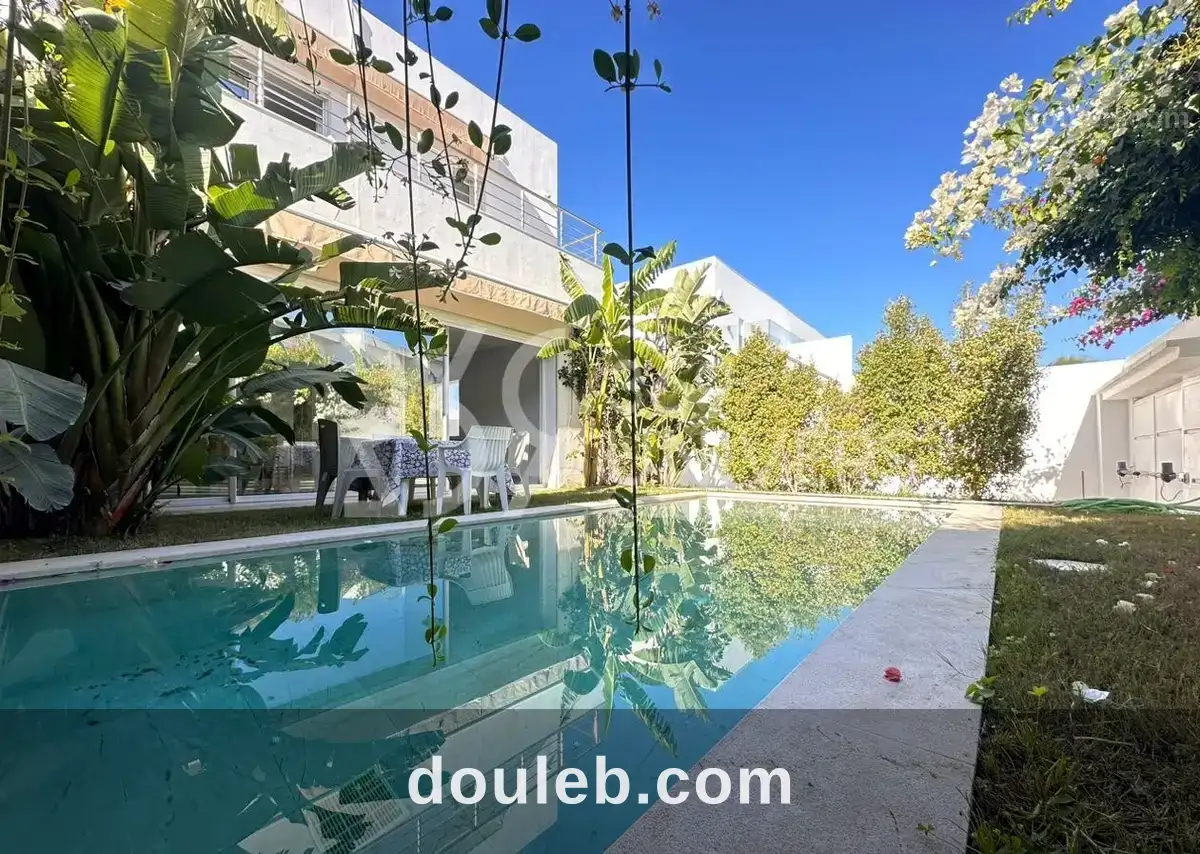 Villa jumelée avec piscine à gammarth ref rh136 à Tunis