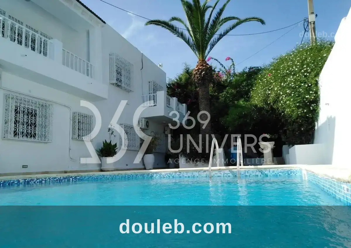 Villa avec piscine à gammarth ref rh024 à Tunis