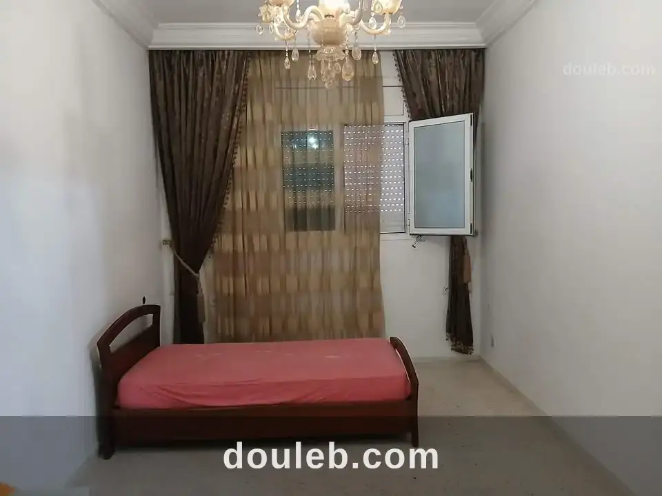 Partage d'un étage meublé à Tunis