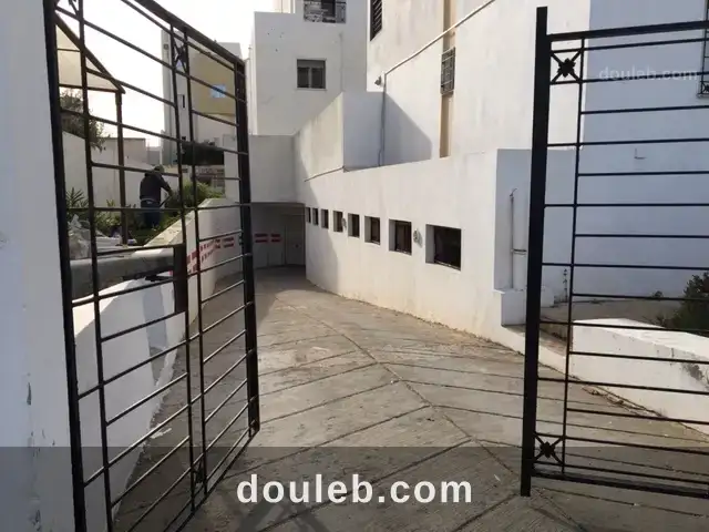 Appt s plus un dans résidence gardéé à Tunis