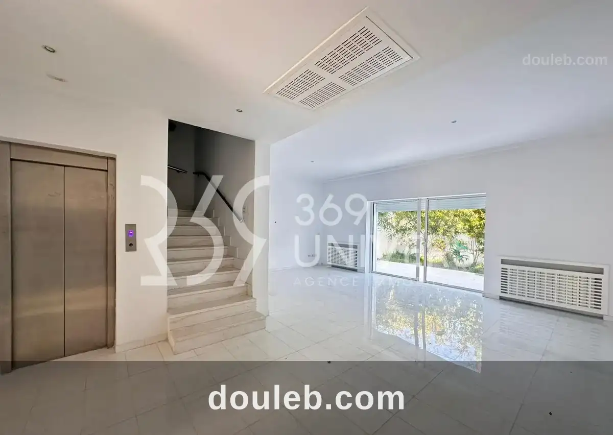 Triplex avec piscine à gammarth ref rd048 à Tunis