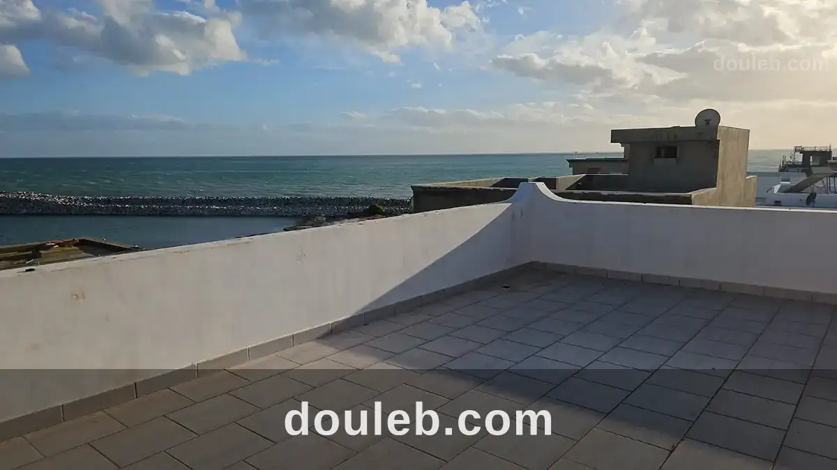 Deux maisons face mer à beni khiar à Tunis