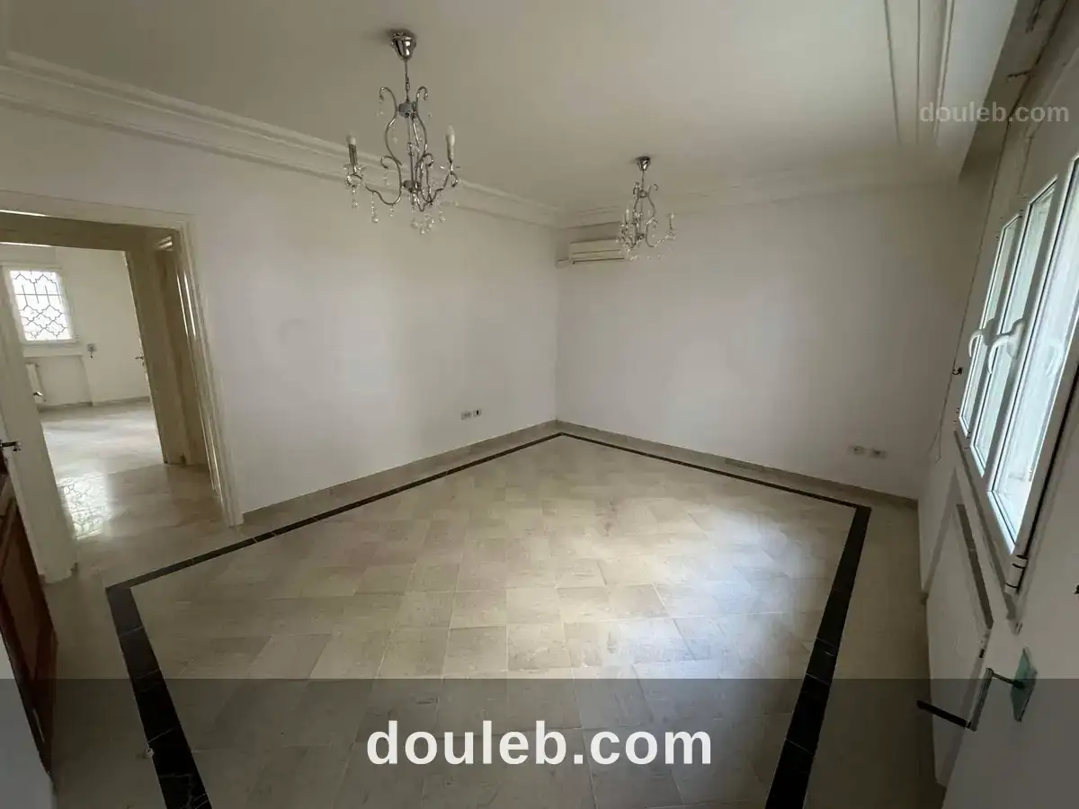 S1 850 d ennasr 2 à Tunis