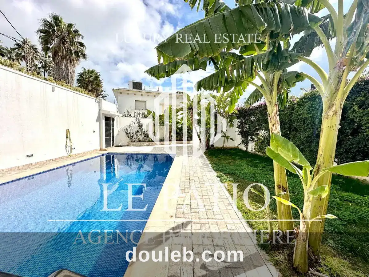 Villa s5 avec piscine a carthage à Tunis