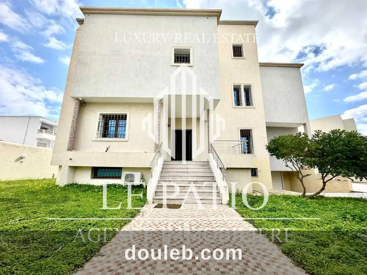 Villa aux jardins de carthage à Tunis