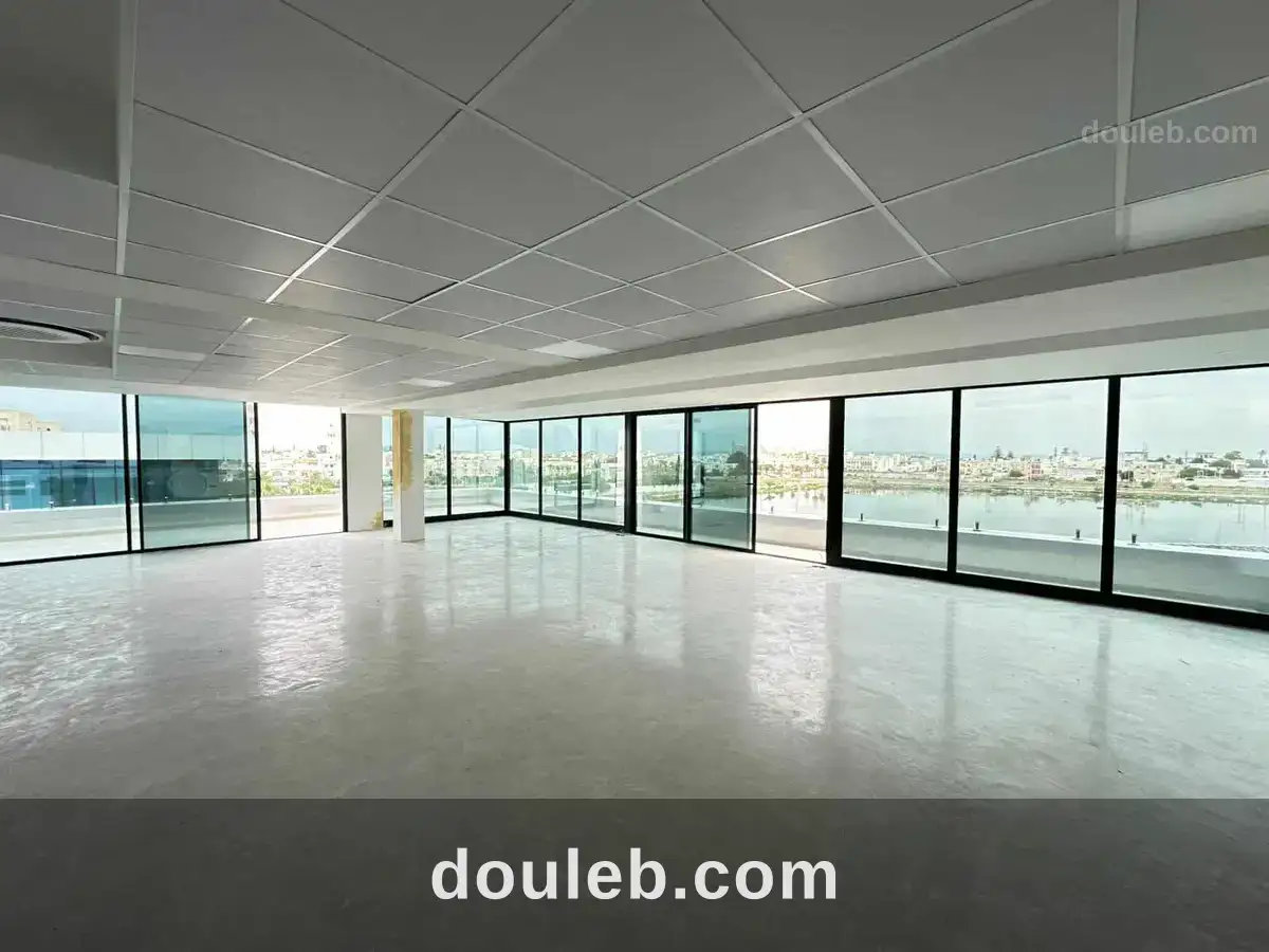 Plateau neuf sup 430m avc terrasse lac 3 à Tunis