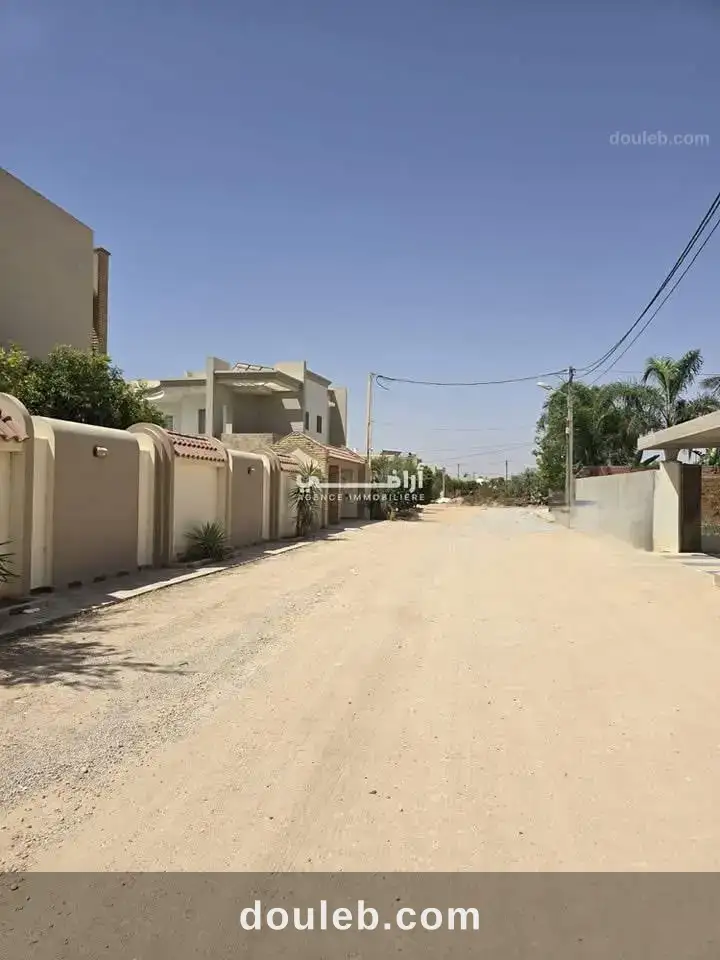 Sfax lafrane vnt ter 417 m2 à Tunis