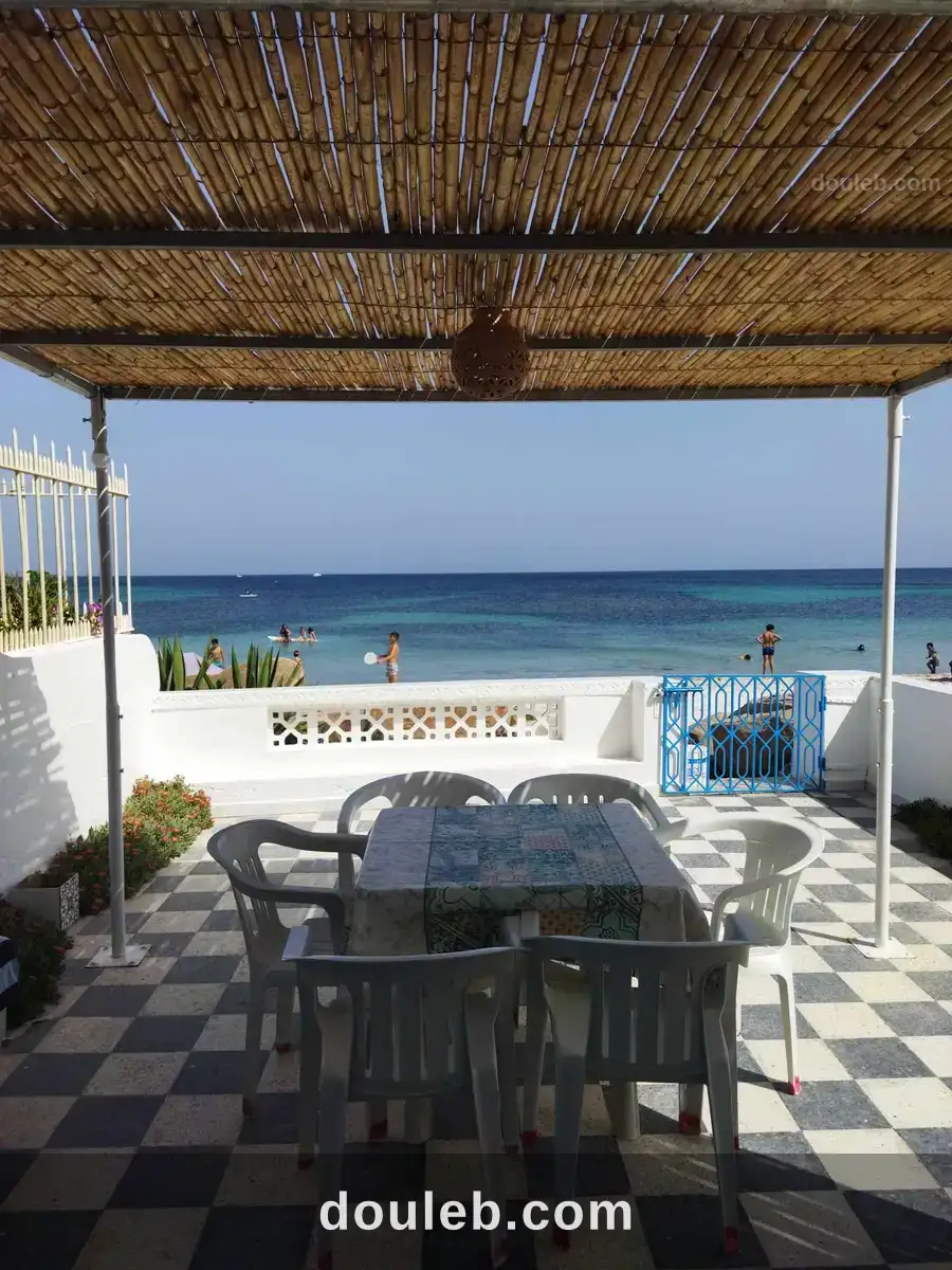 Maison à kelibia plage pieds dans l'eau à Tunis