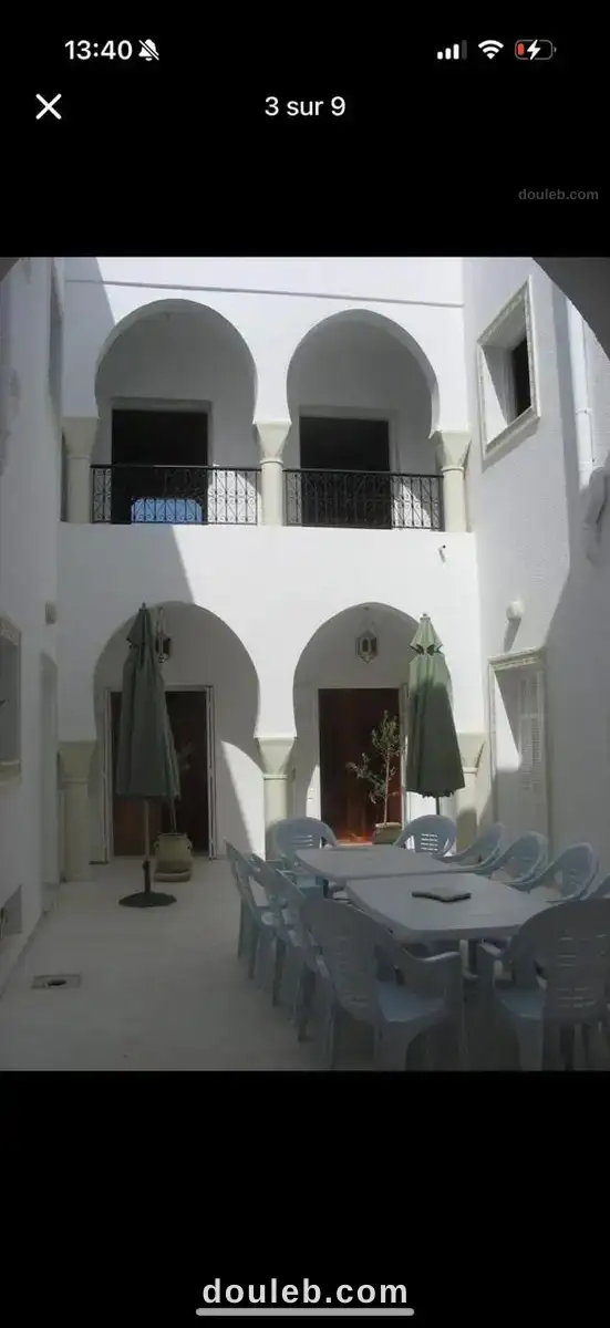 Villa 10chambres style marrocain a1 km de la plage à Tunis